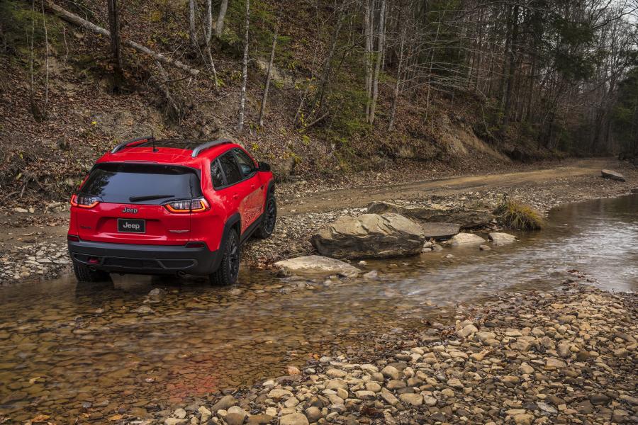  Jeep Cherokee Trailhawk (KL) 2018 года  (NA) (фото 10 из 49)